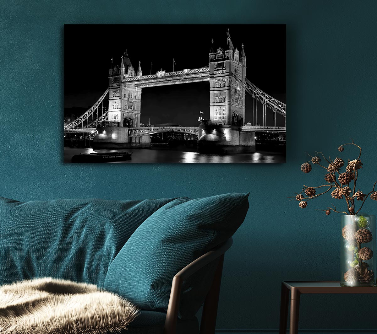 London Bridge Retro B n W