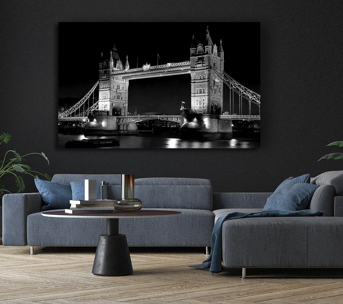London Bridge Retro B n W