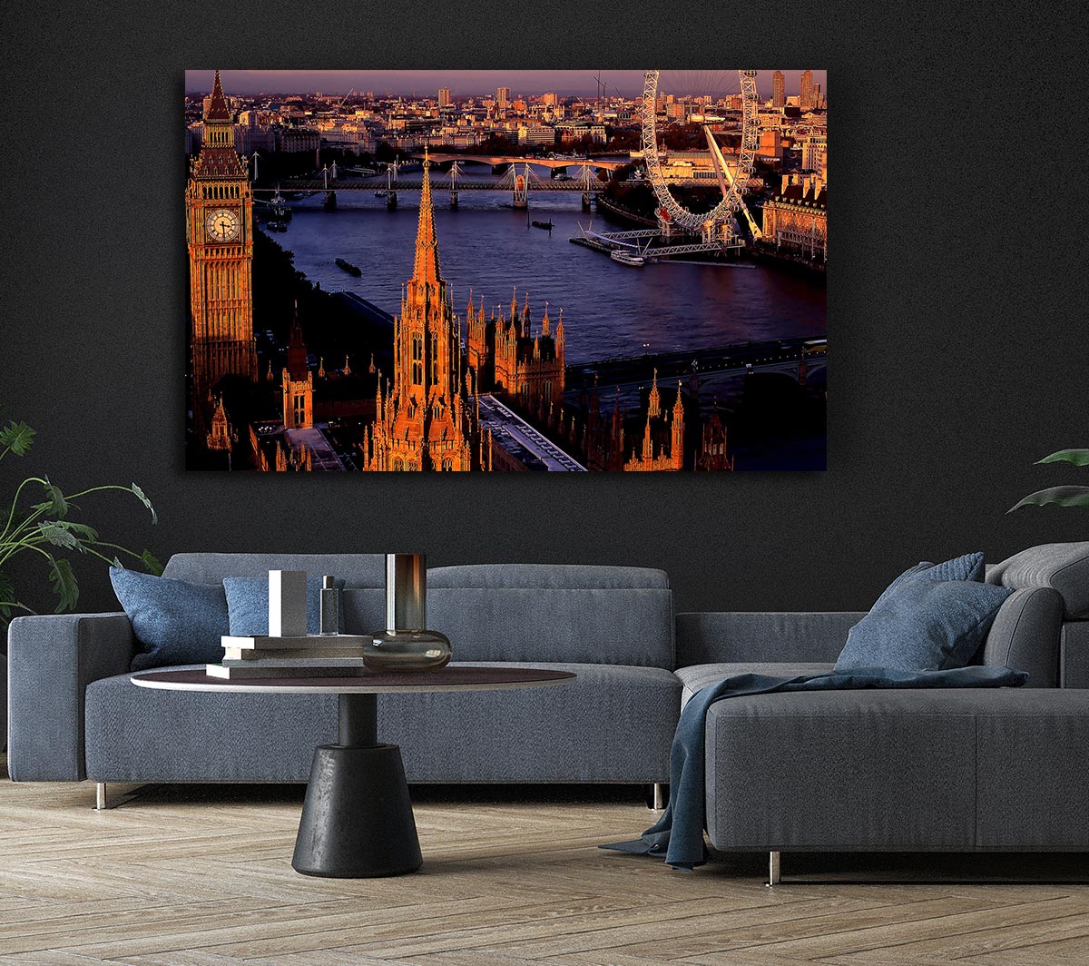 London Morning Glow Over The Thames